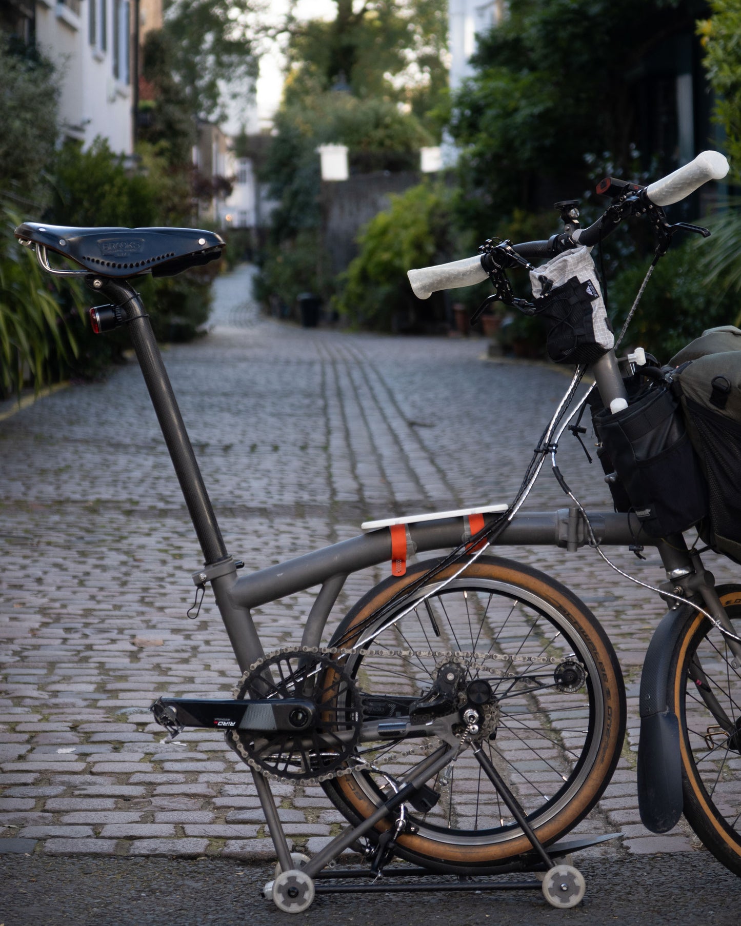 Brooks B17 Saddle Hand Grip for Brompton image 5