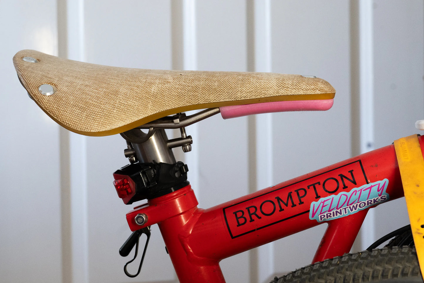 Brooks Cambium Grip Brompton Pink